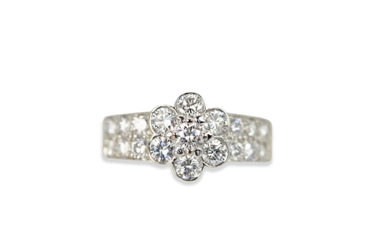 Van Cleef & Arpels Fleurette Diamond Ring