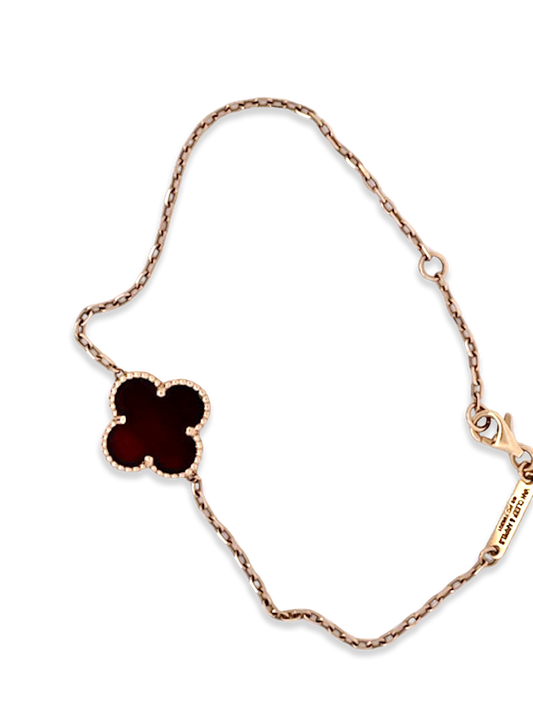 Elegant VCA single clover charm bracelet
