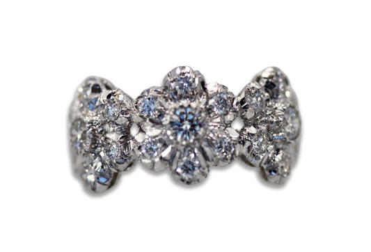 Buccellati diamond flower ring