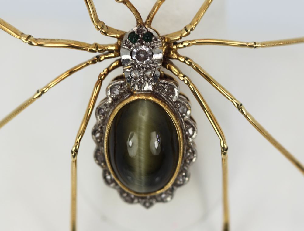 Retro Cat's Eye Chrysoberyl Spider Brooch