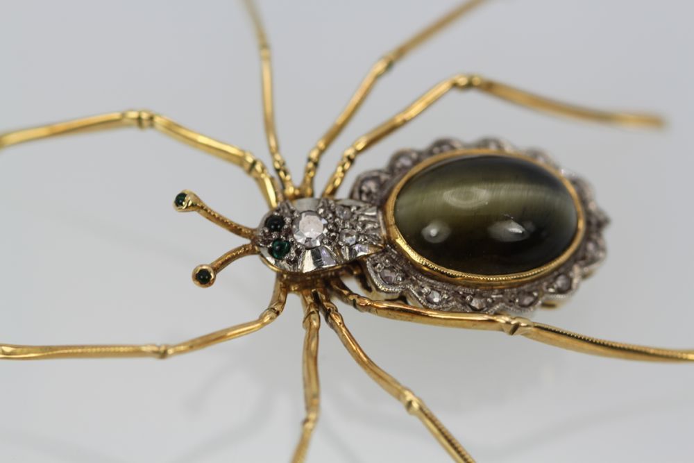 Retro Cat's Eye Chrysoberyl Spider Brooch