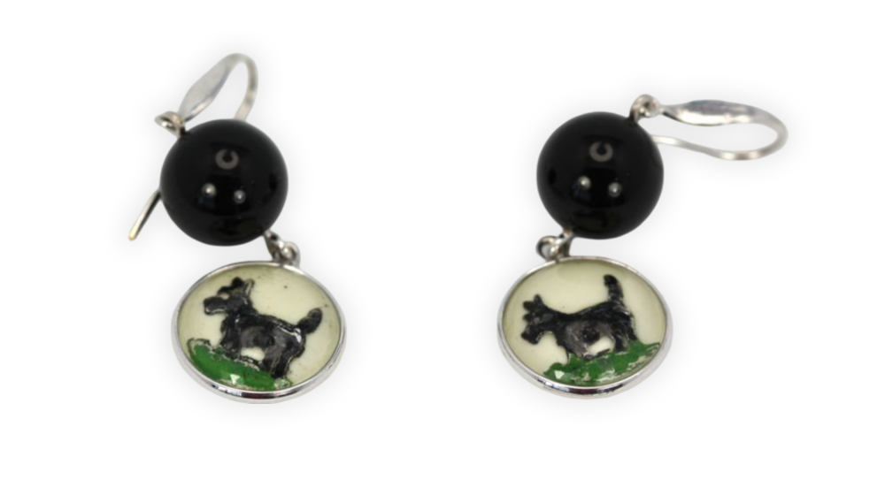 Intaglio Underglass Scottie Dog Mother Of Pearl & Onyx Earrings