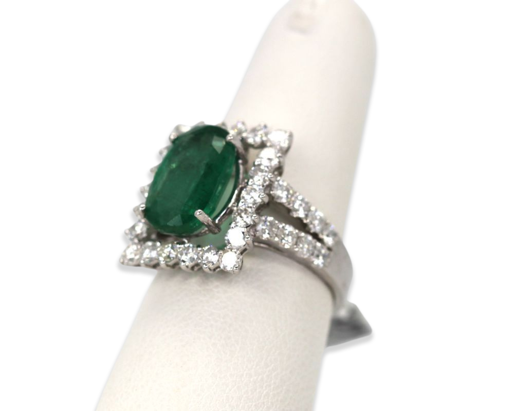 Emerald Diamond Ring