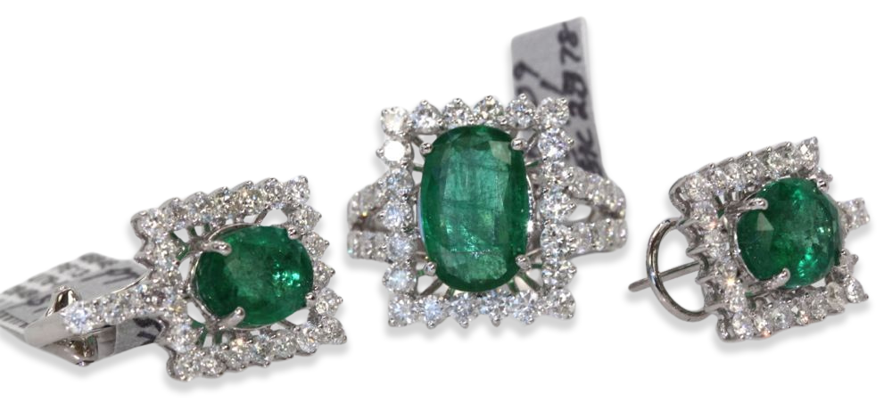 Emerald Diamond Ring