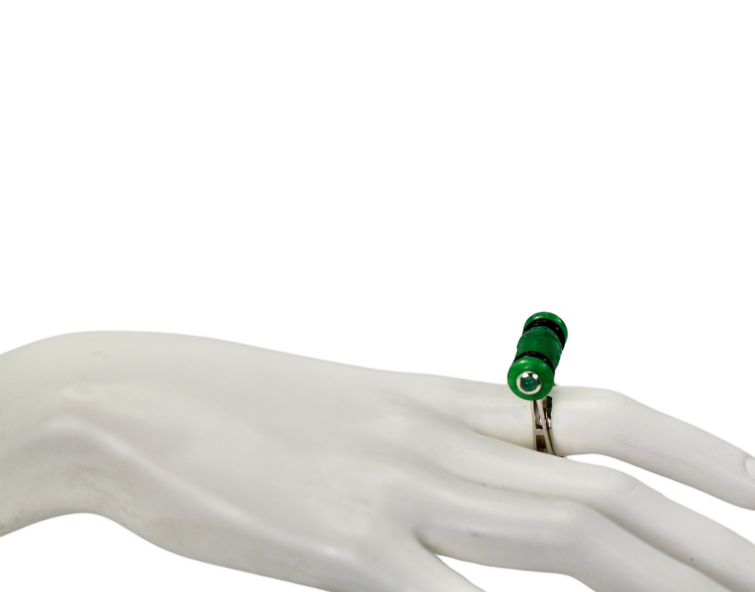 Onyx Cabochon Emerald Ring