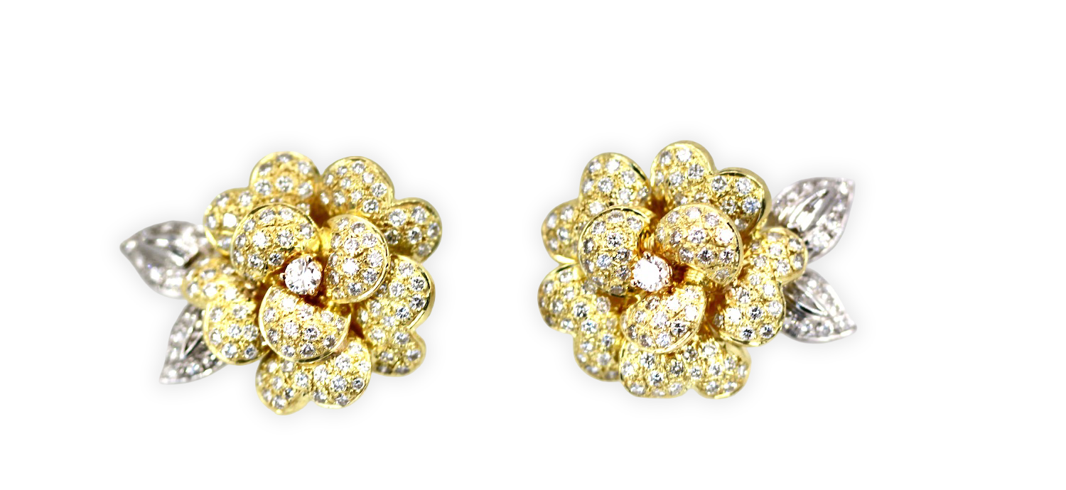 Rose-shaped diamond earrings