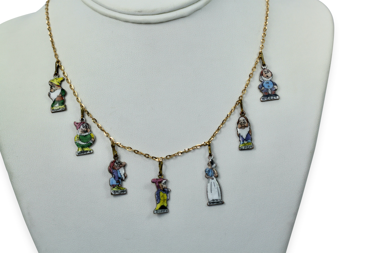 Snow White and Dwarfs pendant