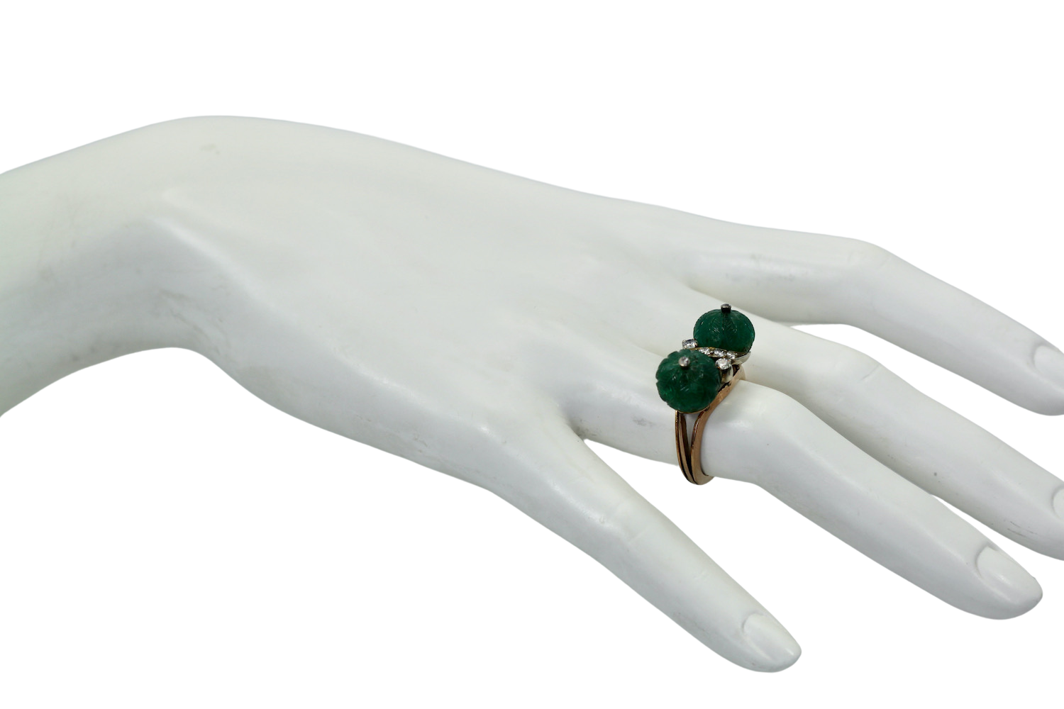 Dual emerald diamond ring