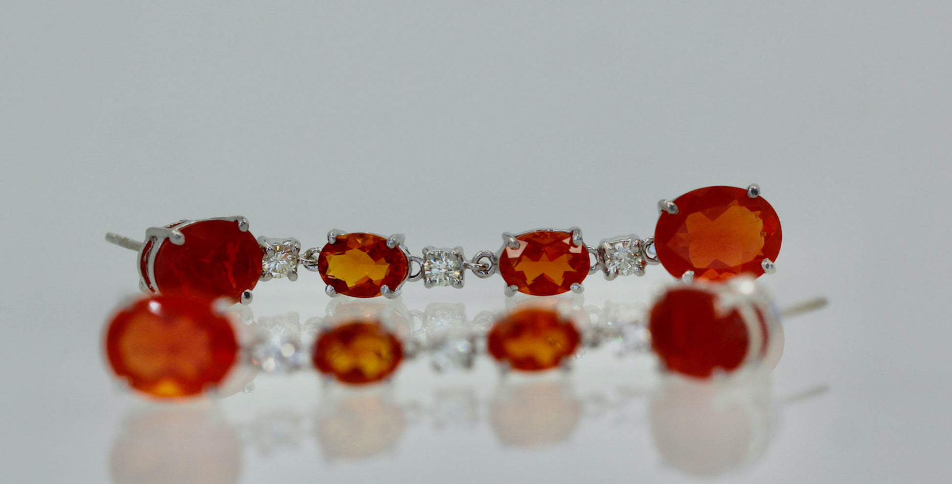 18K earrings with fire opals