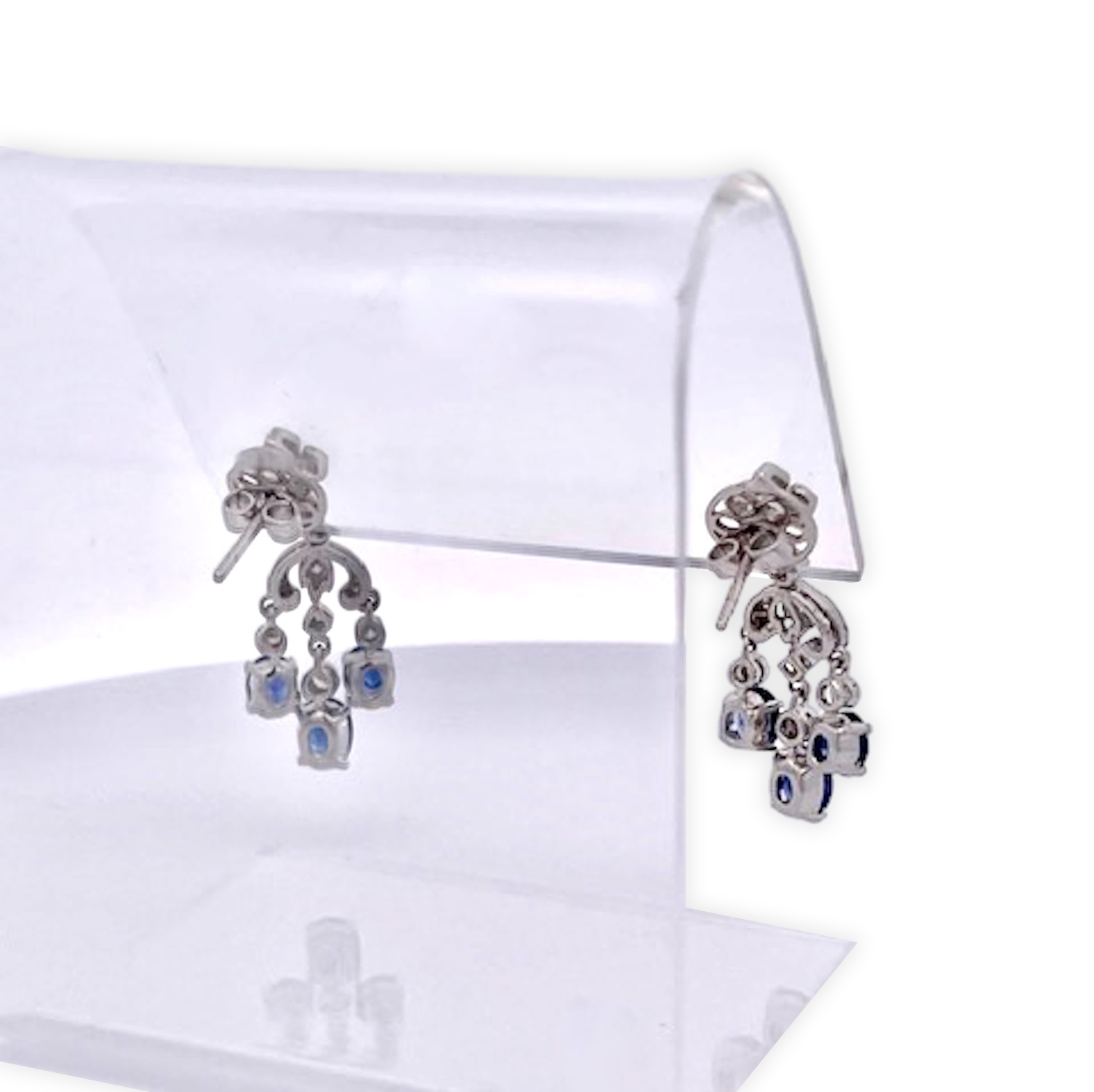 Elegant 18K gold sapphire tassel earrings