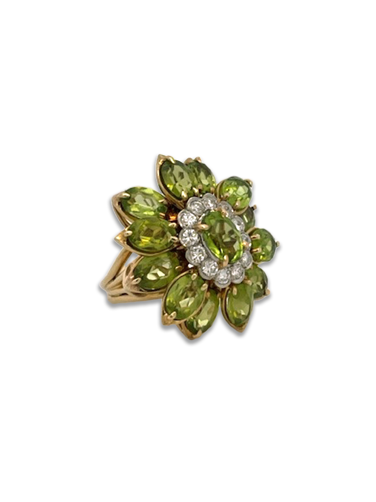 Glamorous Peridot ring with Diamonds in yellow gold
