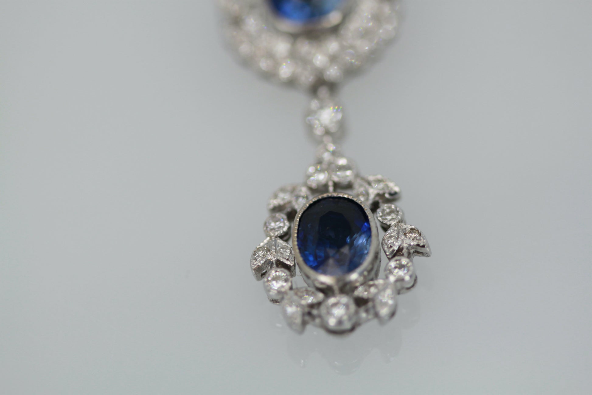 18K gold sapphire necklace