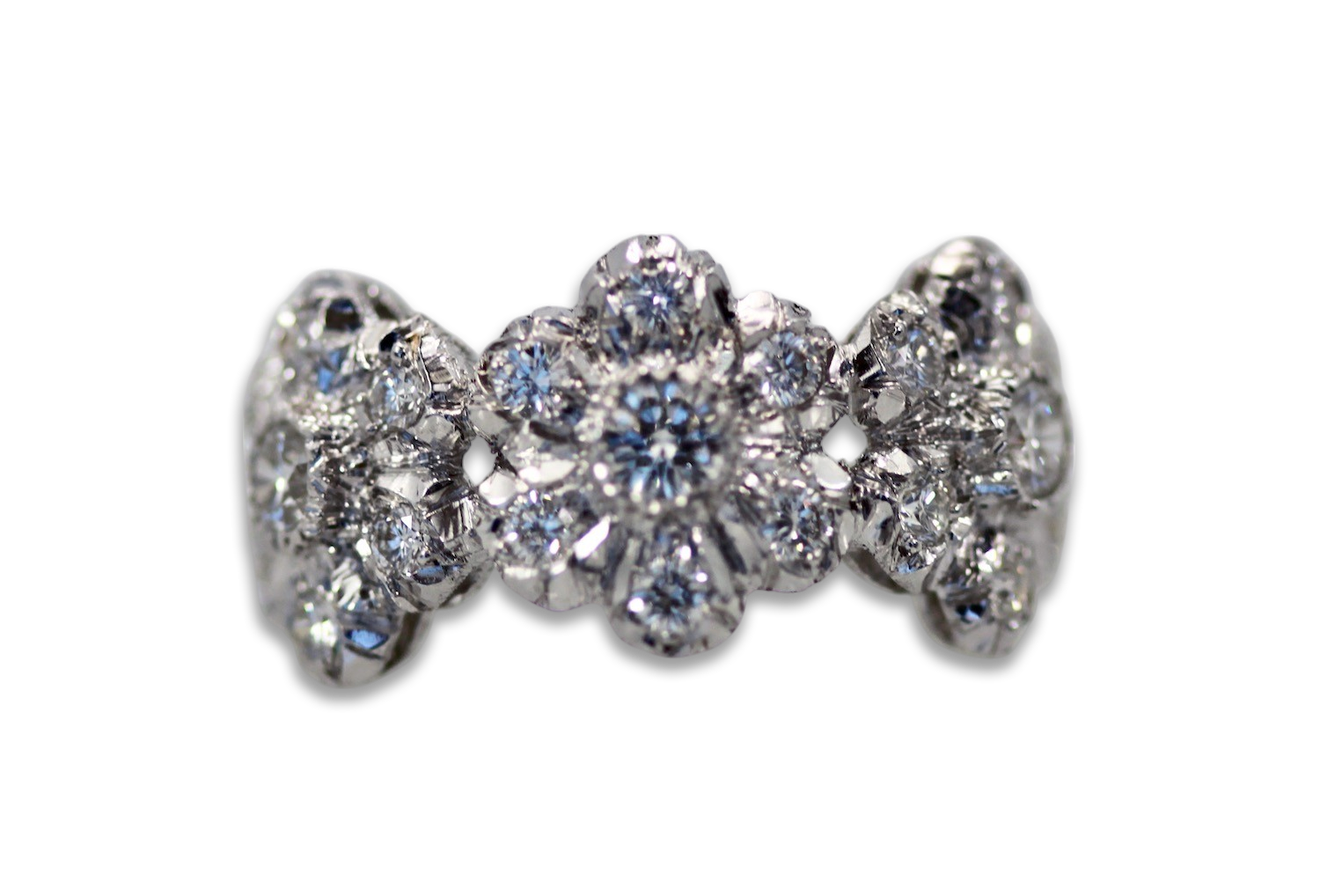 Buccellati diamond flower ring