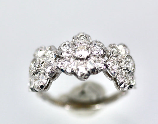 White gold Diamond 3 Blossom Ring