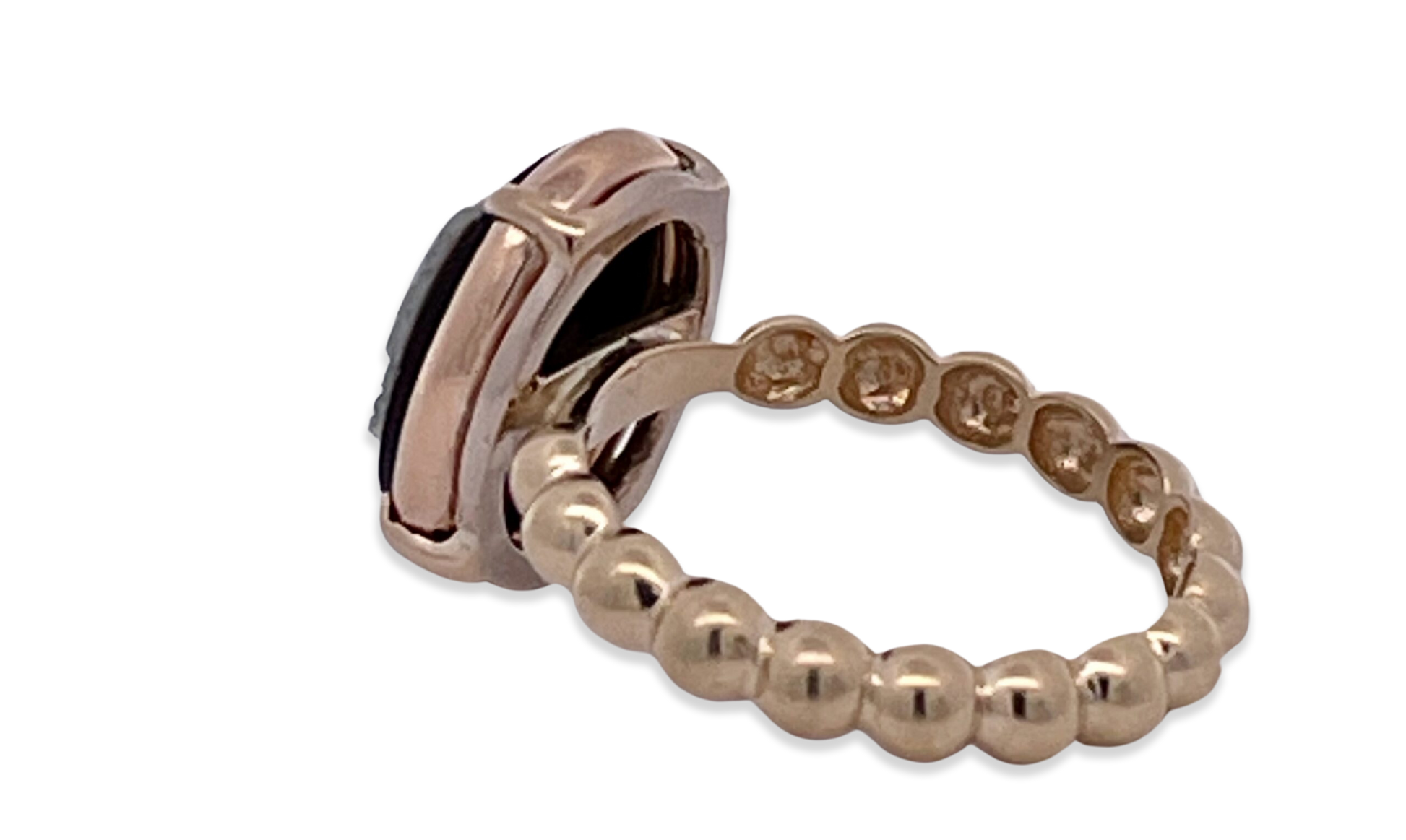 Cameo ring with female profile