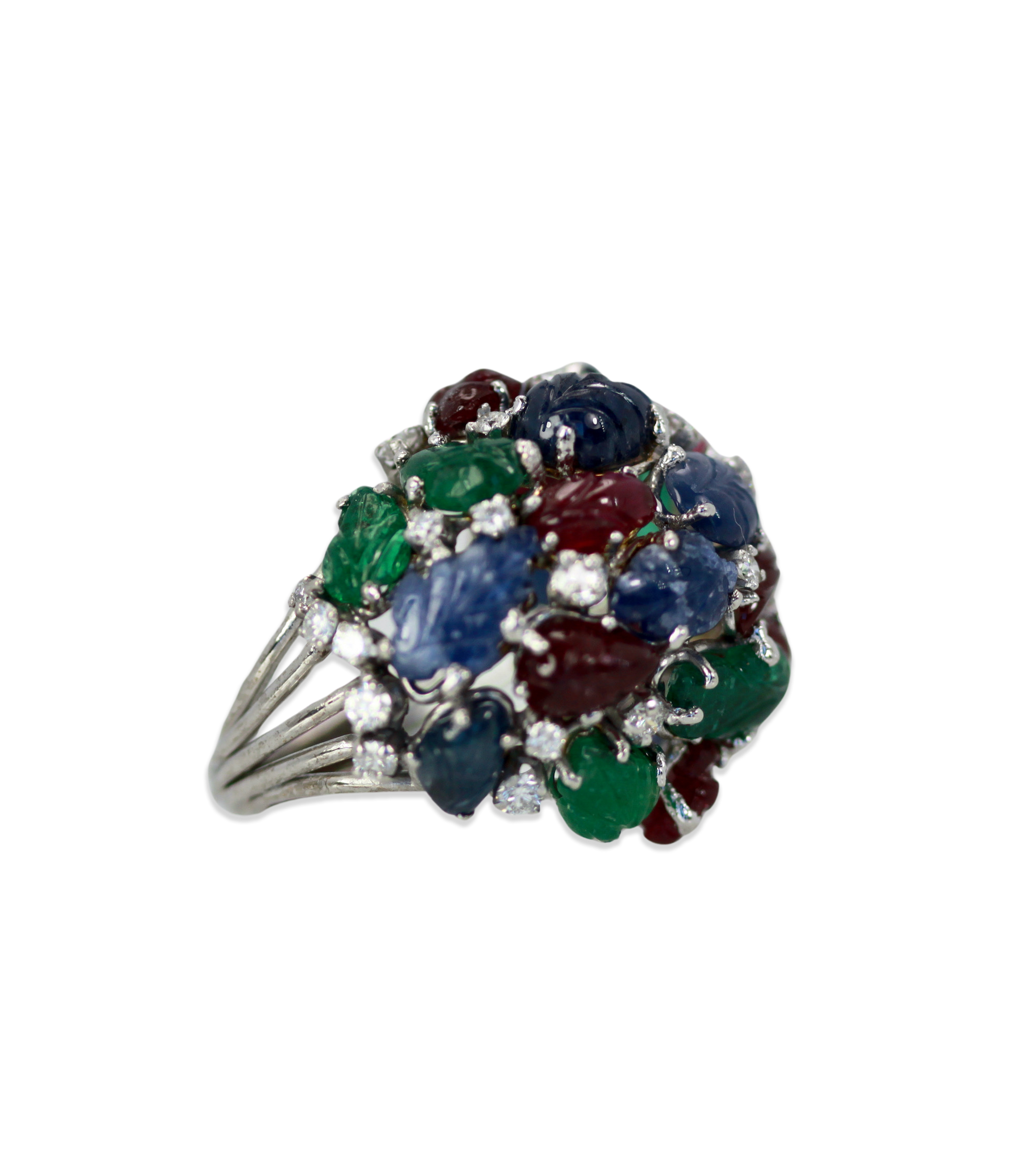 18K ring with emeralds, rubies, sapphires