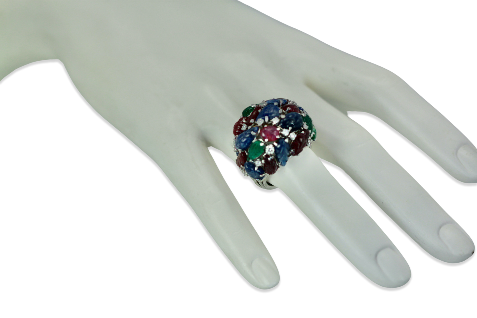 18K ring with emeralds, rubies, sapphires