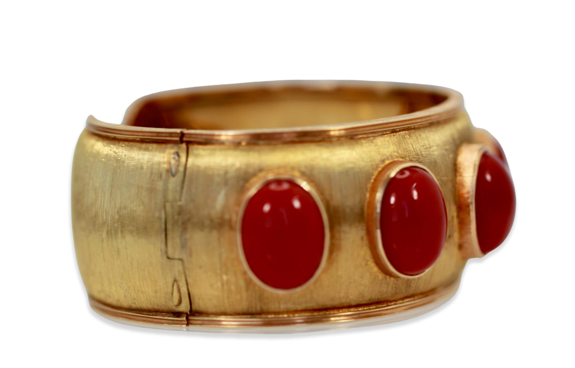 18K Buccellati gold coral cuff
