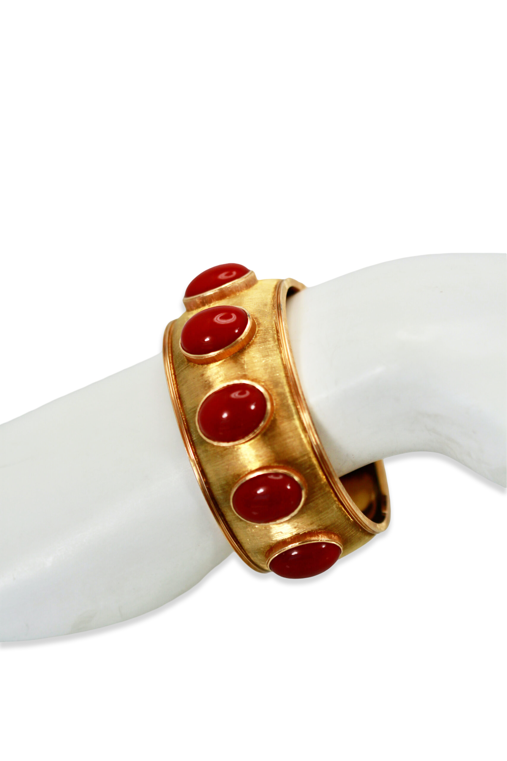 Buccellati wide bracelet with coral