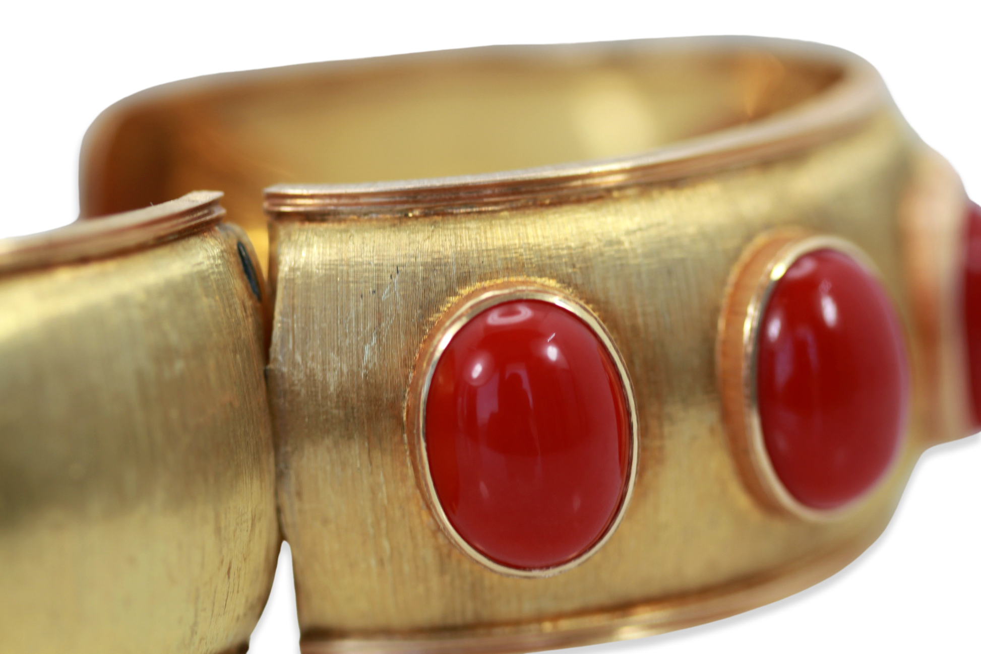 Buccellati wide bracelet with coral