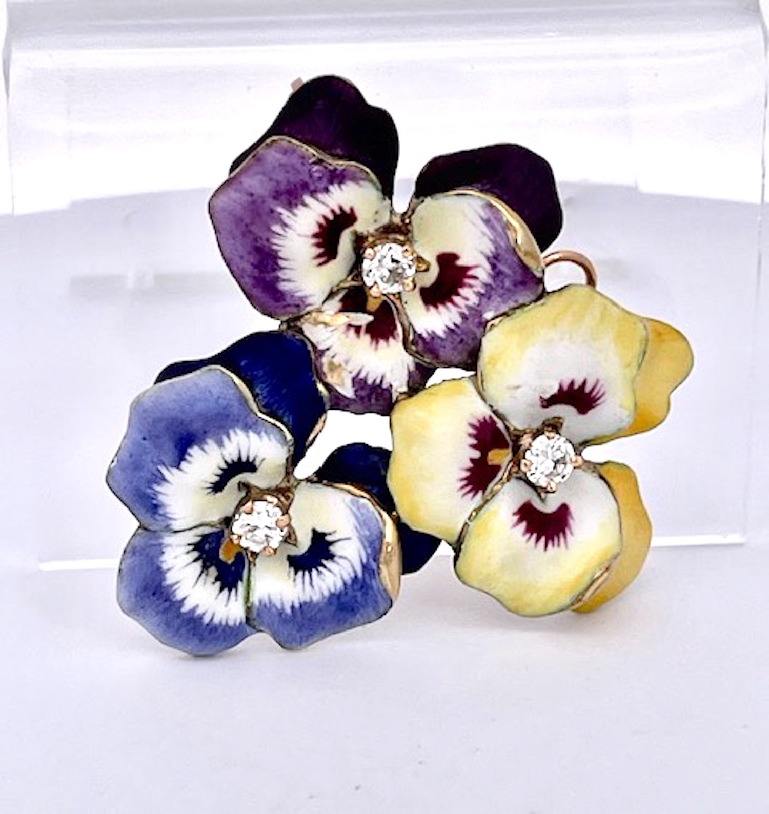1960s Enamel Flower Pendant in Gold