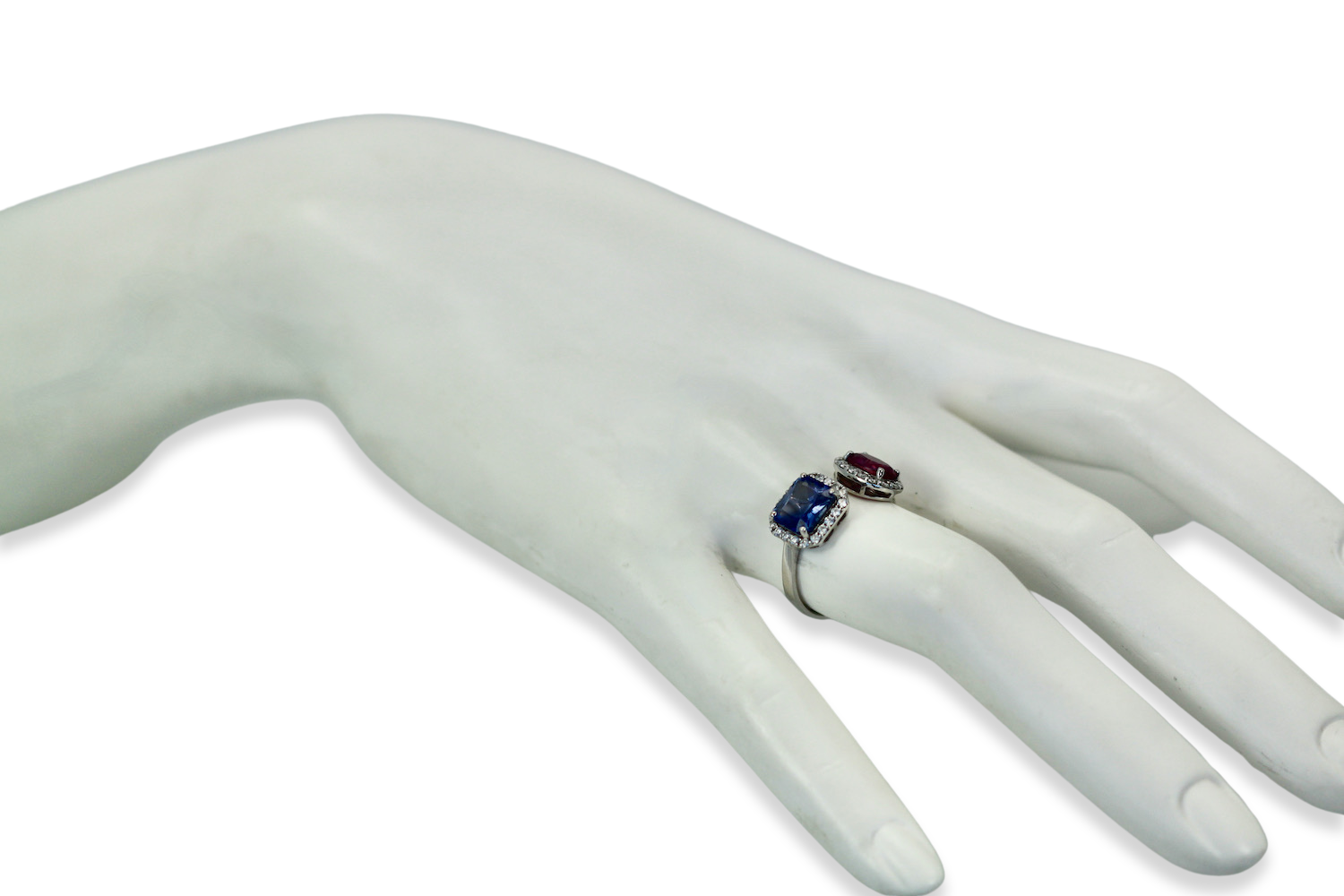 18K Blue and Pink Sapphire Diamond Ring 3.28 carats