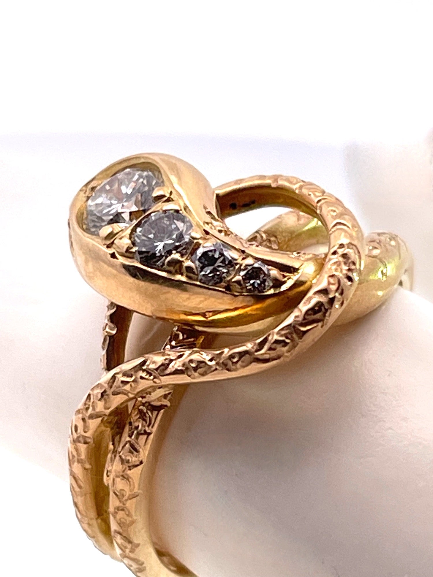 Graduated Diamond Head Snake Ring