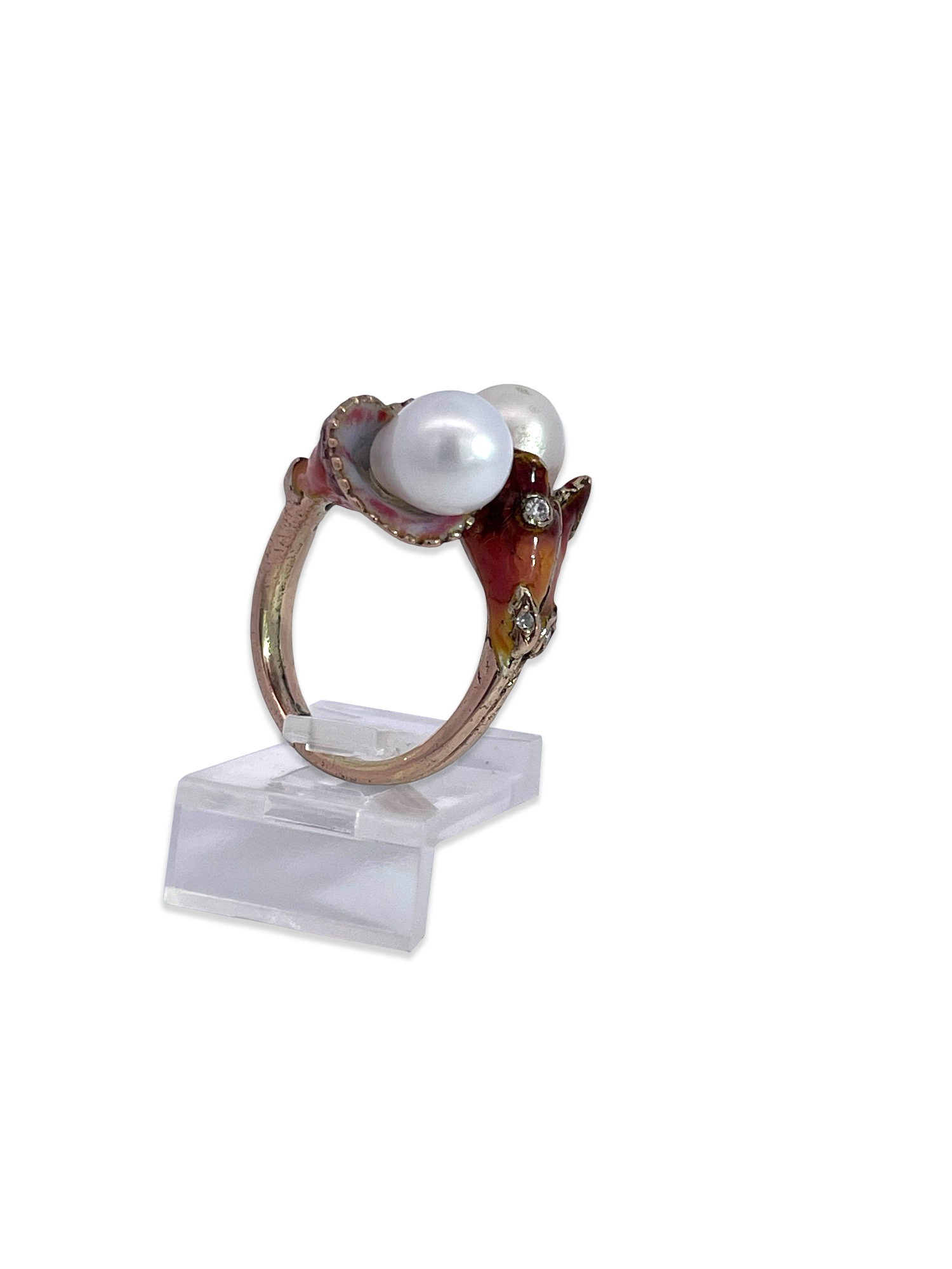 Gold Ring with Pearls and Diamonds