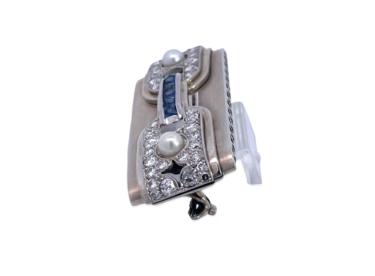 UK Art Deco brooch with pearls