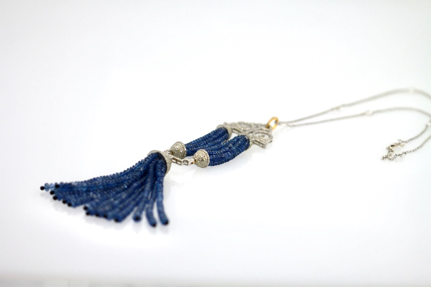 Sapphire beaded pendant necklace