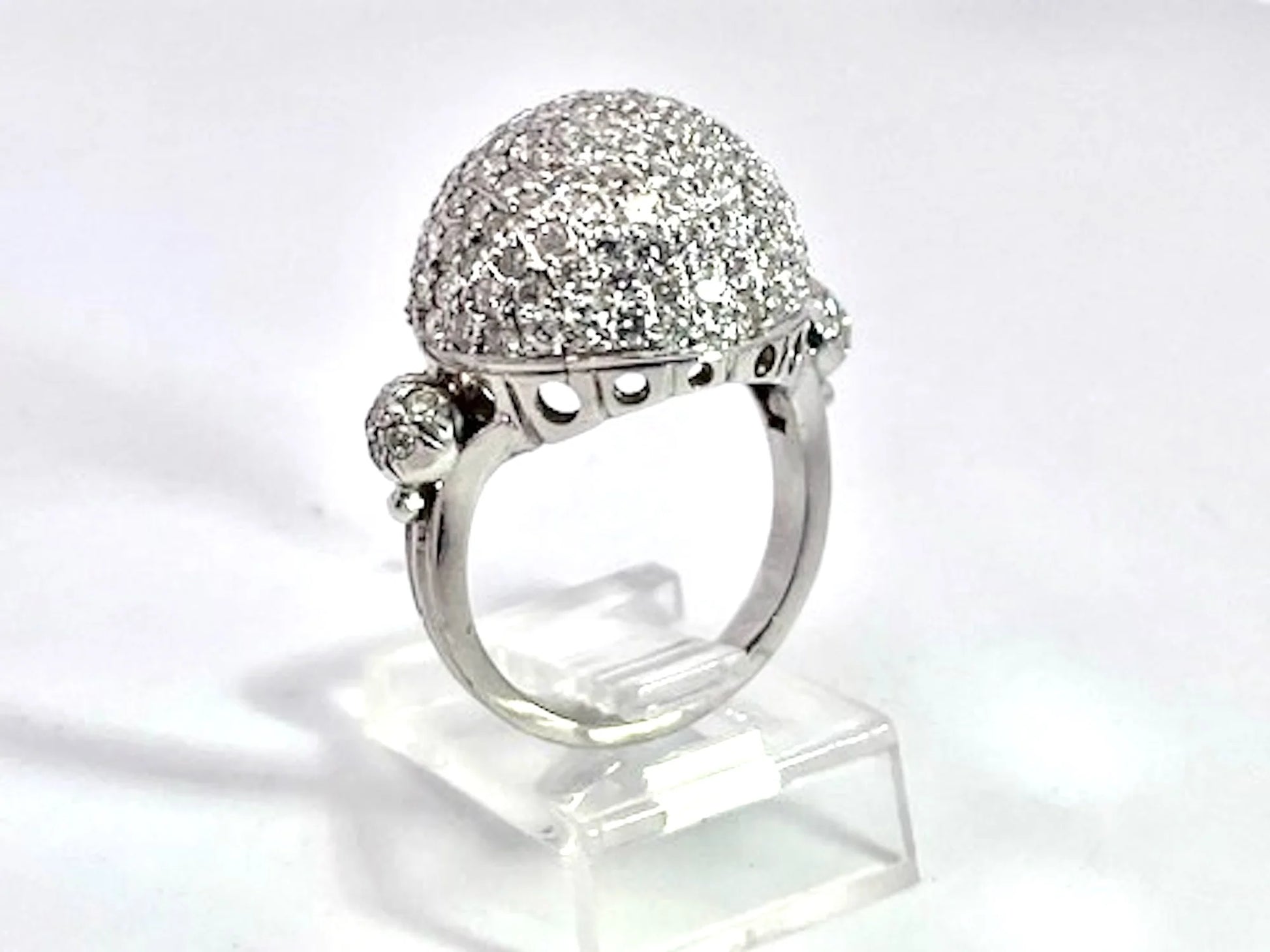 18K White Gold Diamond Boule Ring 3.95 Carats
