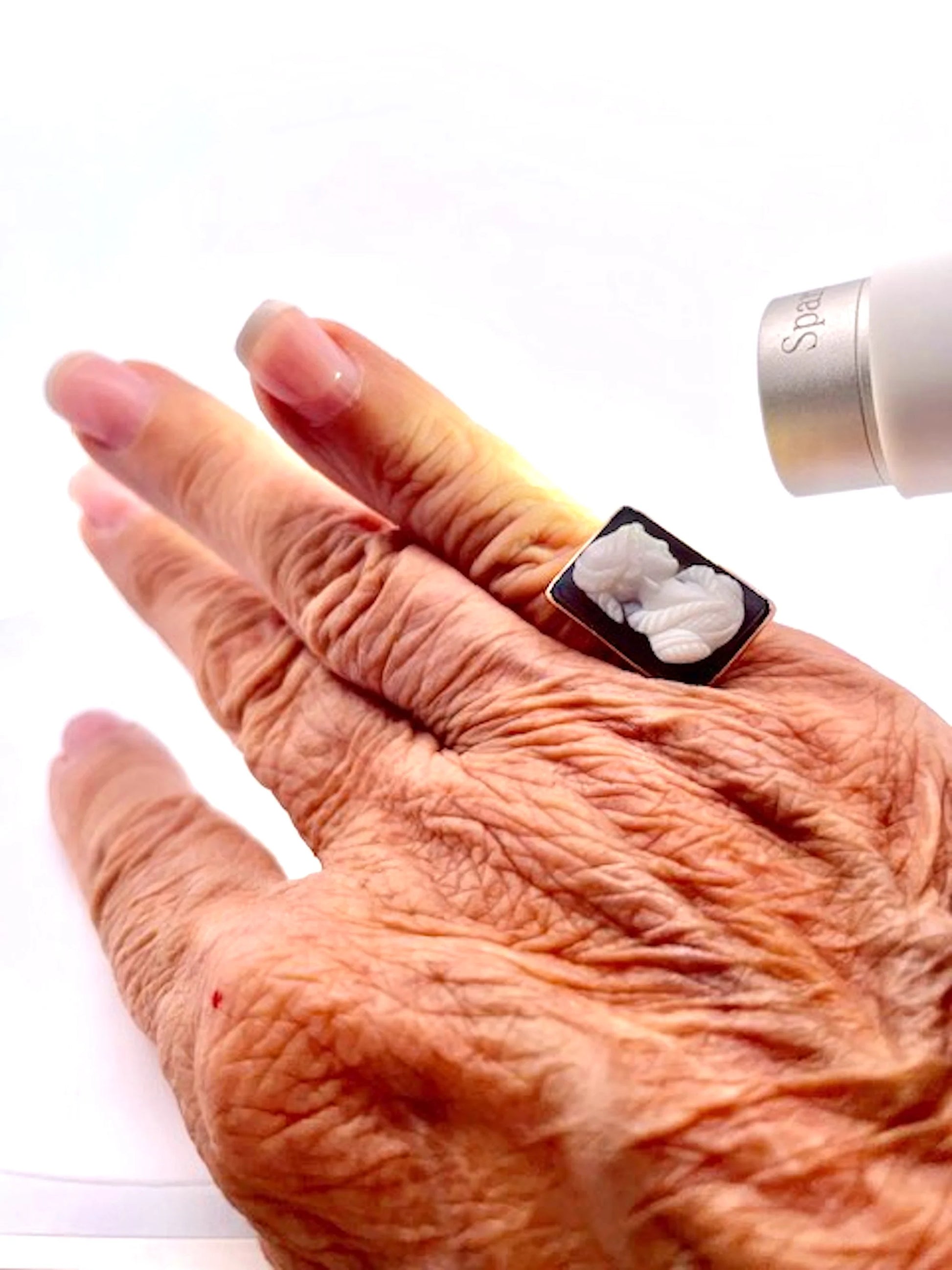 Hardstone Cameo Ring 14K Yellow Gold