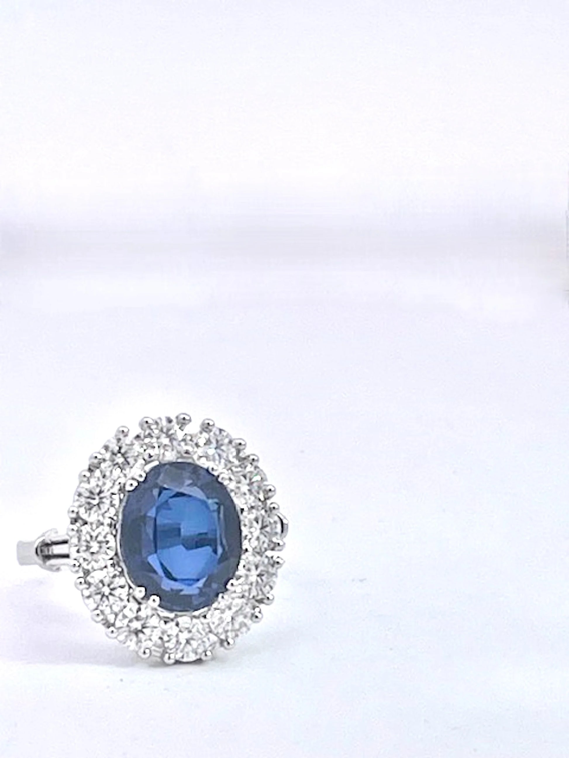 18K White Gold Deep Blue Sapphire Ring