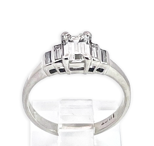 18K White Gold 5 stone Diamond Ring