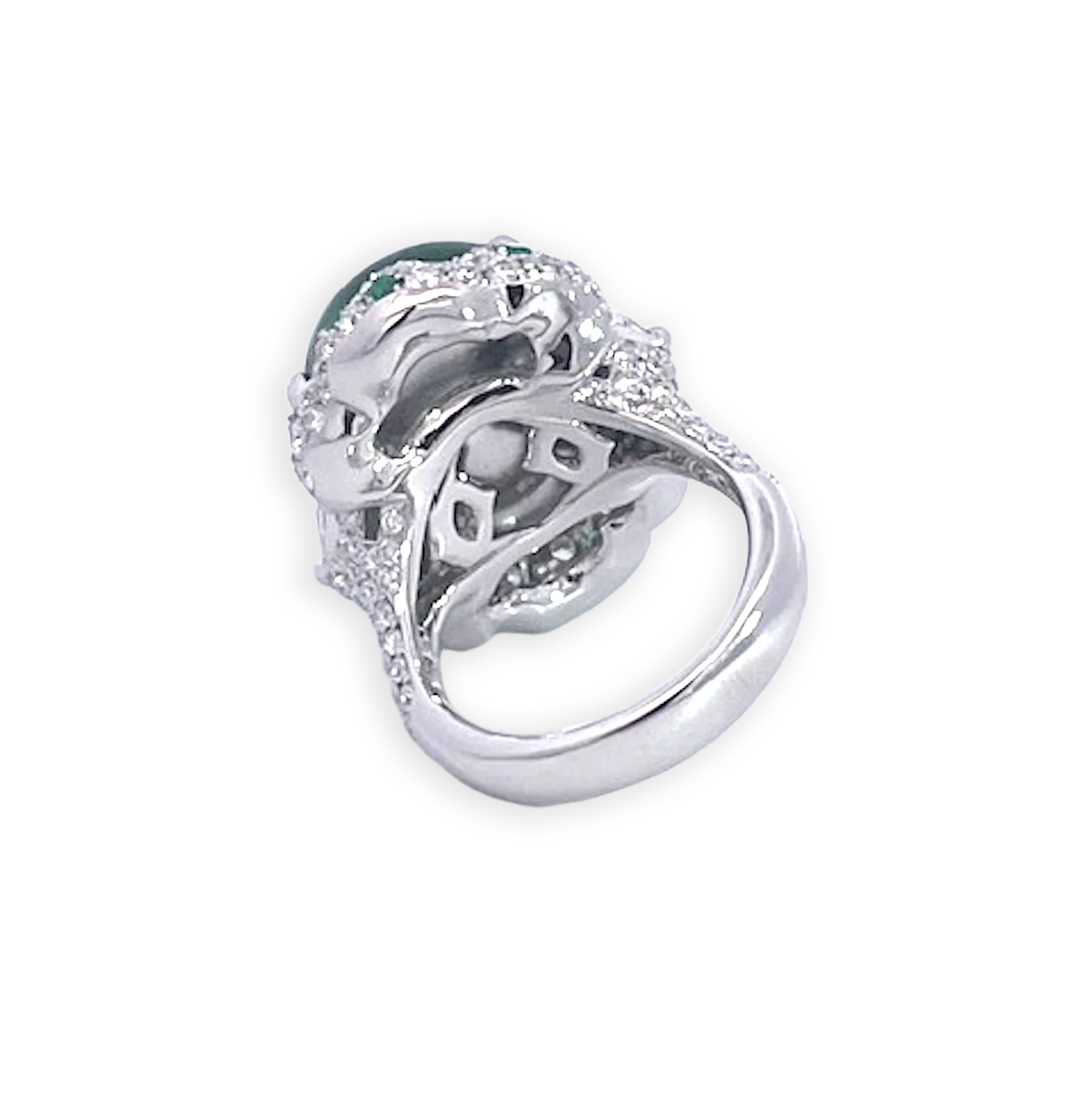 21.10 carats Emerald Cabochon Ring 18K