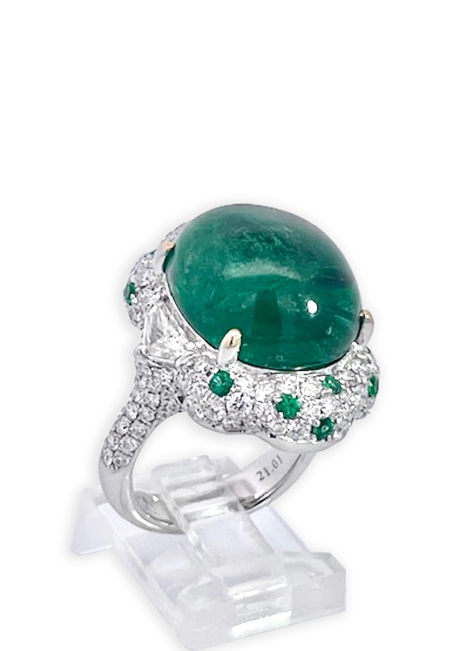 21.10 carats Emerald Cabochon Ring 18K