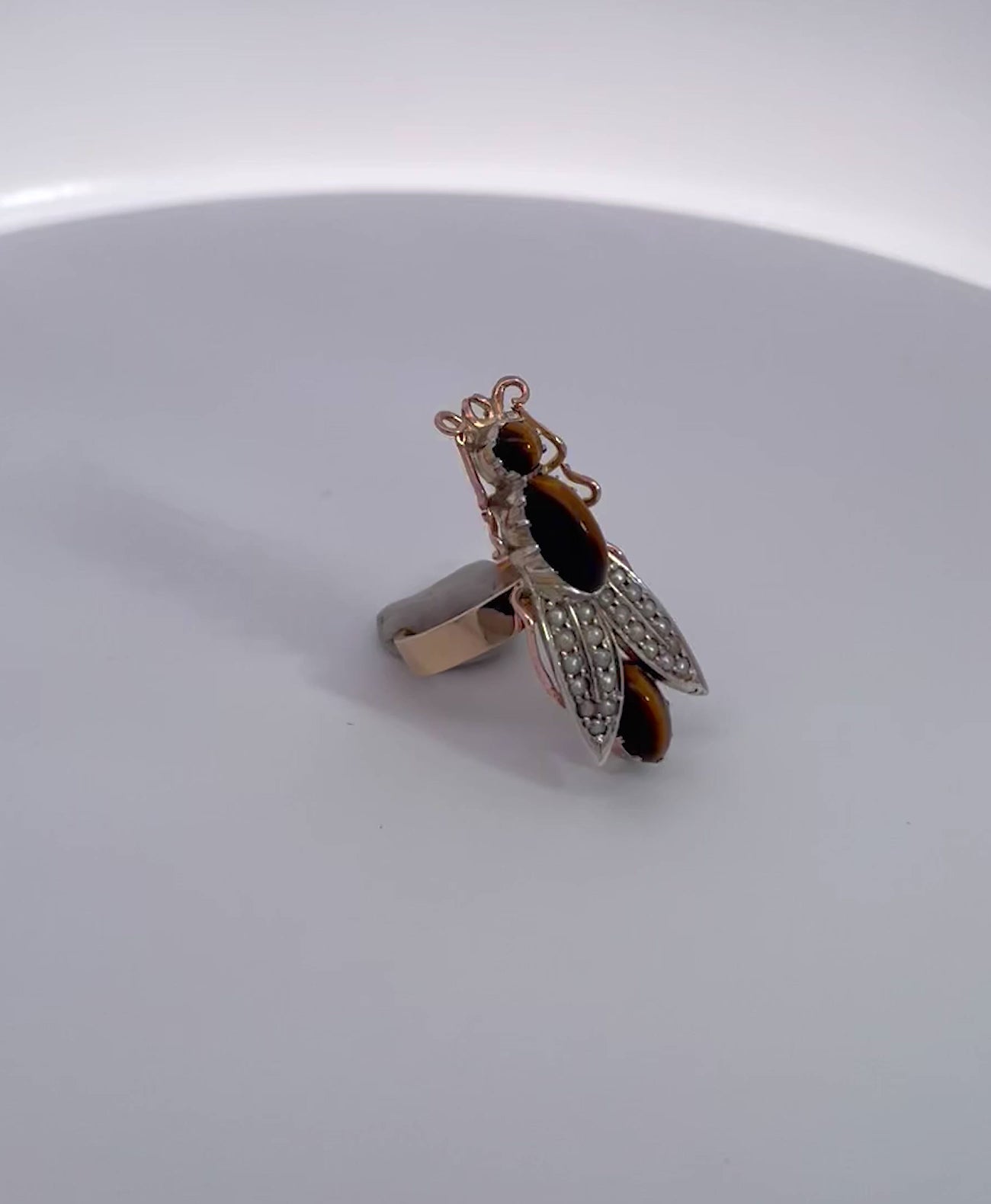 Tiger’s eye and pearl ring