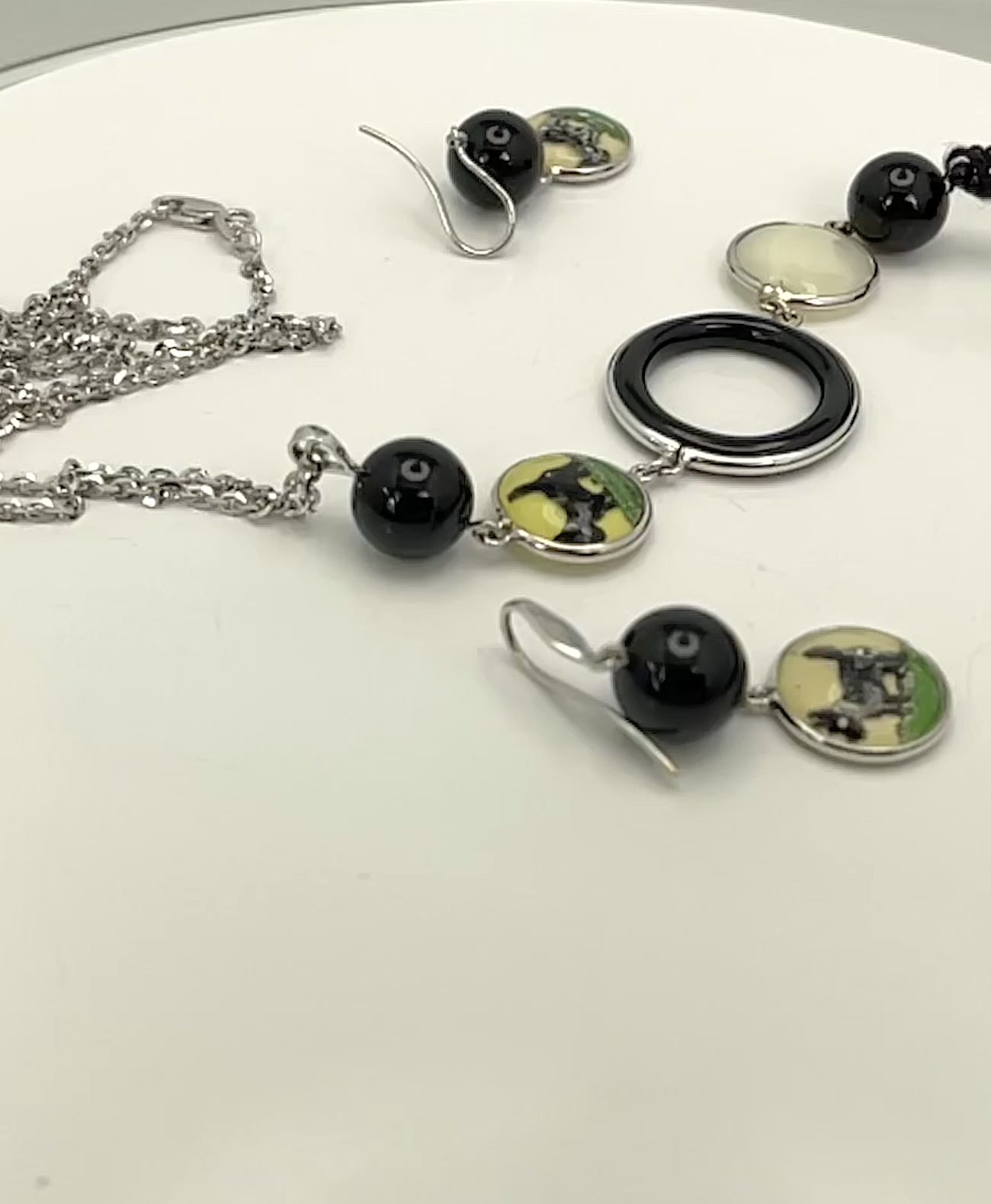 Intaglio Underglass Scottie Dog Mother Of Pearl & Onyx Earrings