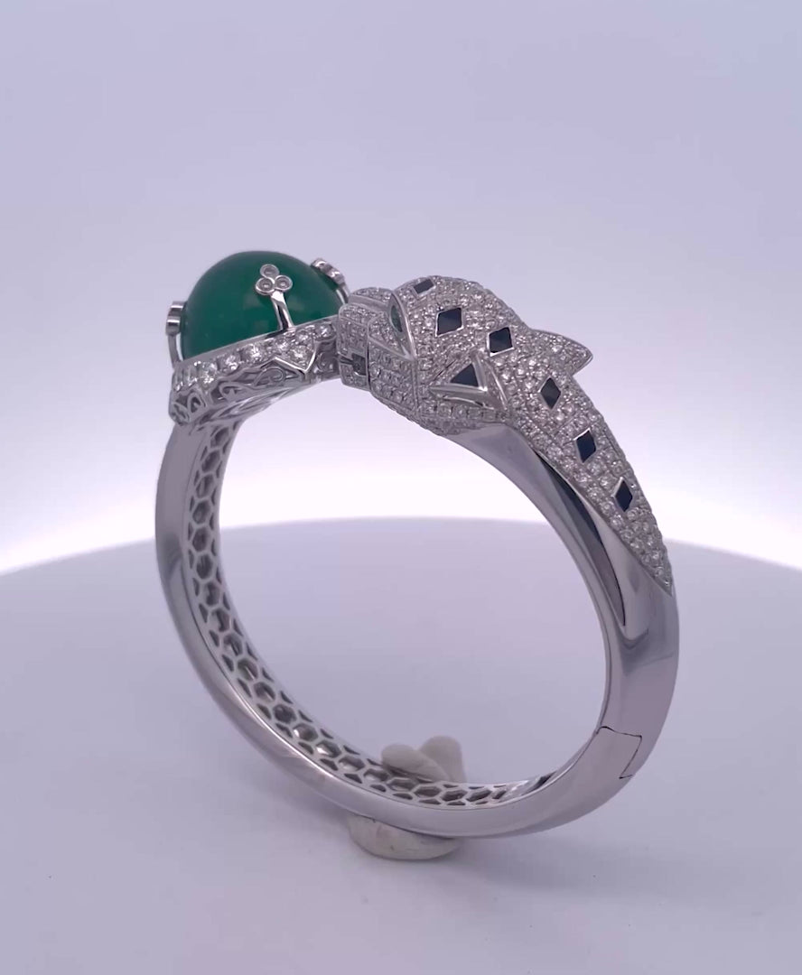 Emerald Diamond Onyx Panthere Bracelet with Large Cabochon Emerald 29.78 cts