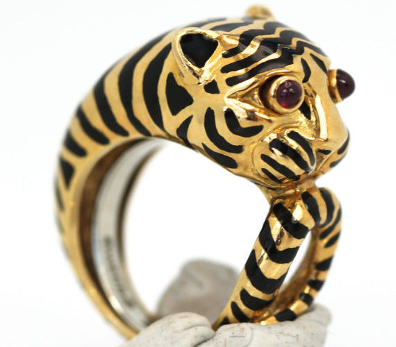 David Webb Tiger Ring - angle