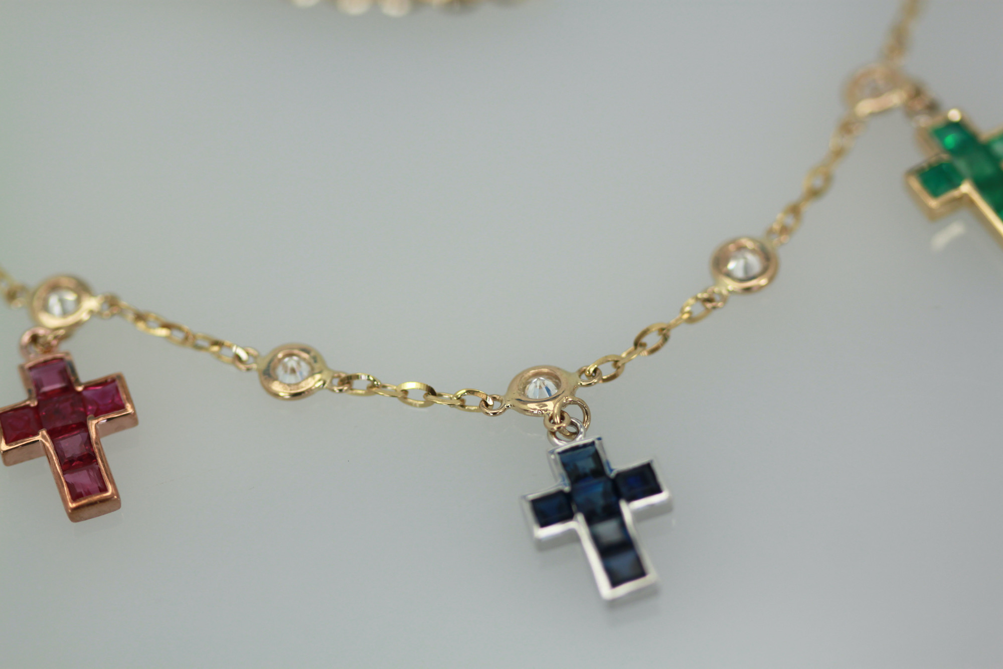 three cross necklace meaning