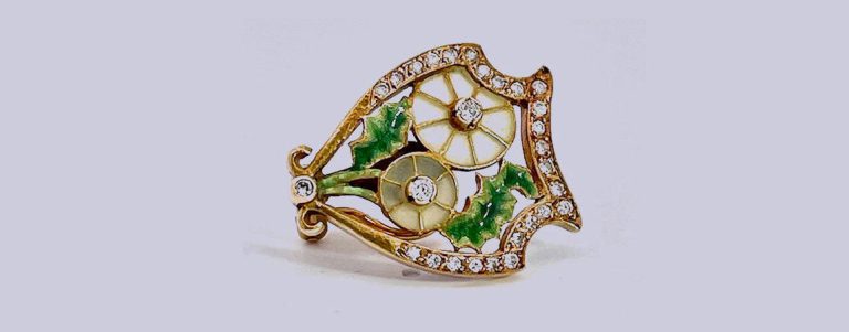 A JEWEL OF A TECHNIQUE: HOW 18K GOLD PLIQUE-À-JOUR EARRINGS ARE MADE