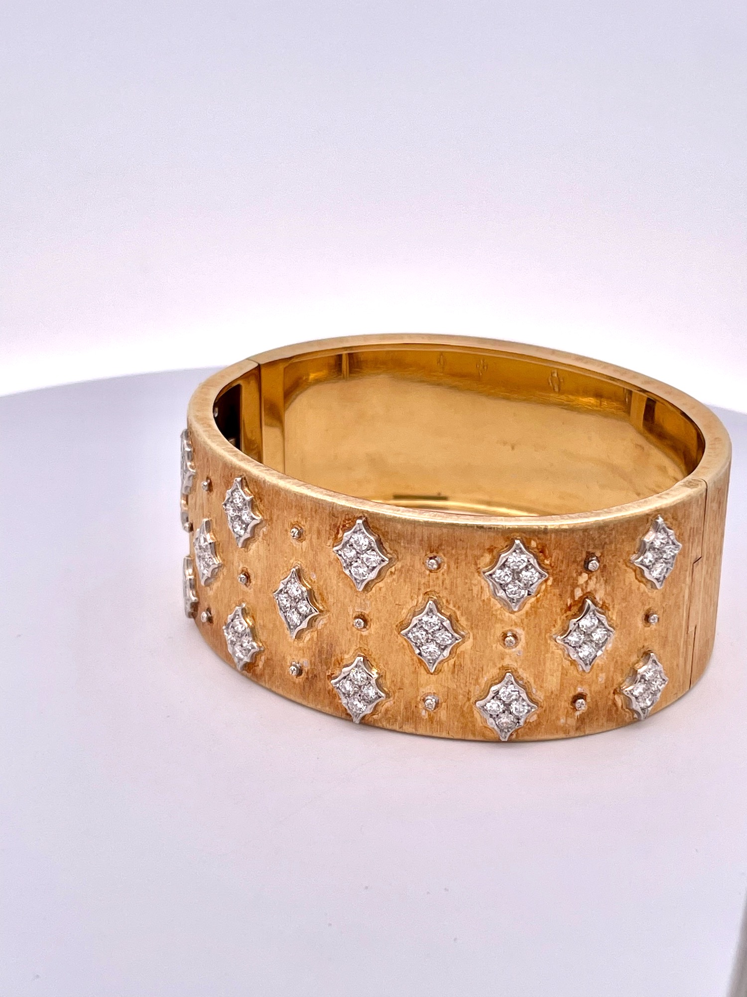 Mario Buccellati Gold Bracelet with Diamonds 18K