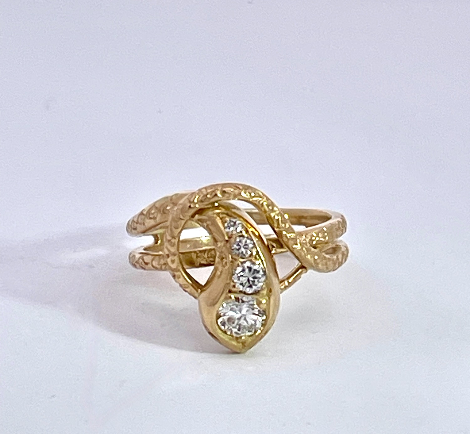 Diamond Head Snake Ring 18K