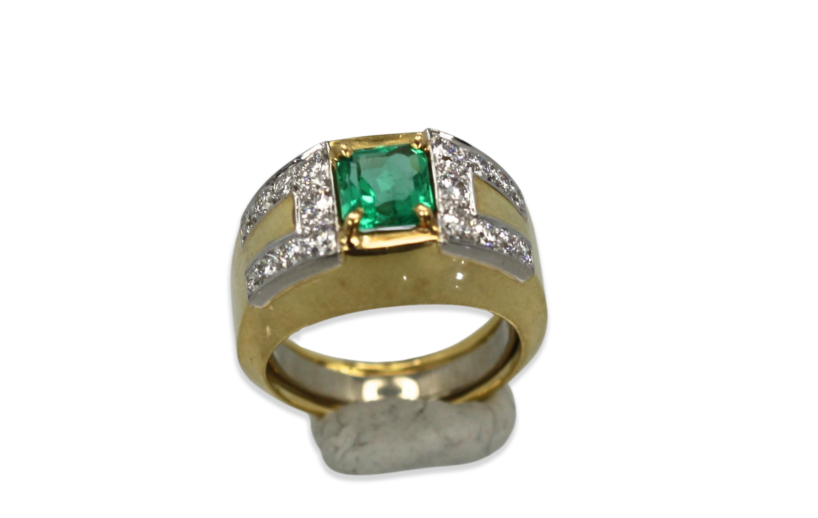 David Webb Emerald Diamond Ring - Detail View 4 | Cris Notti Jewels