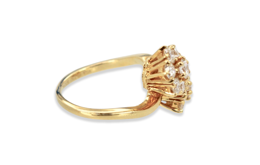 Van Cleef & Arpels Fleurette Double Flower Ring - Detail View 4 | Cris Notti Jewels