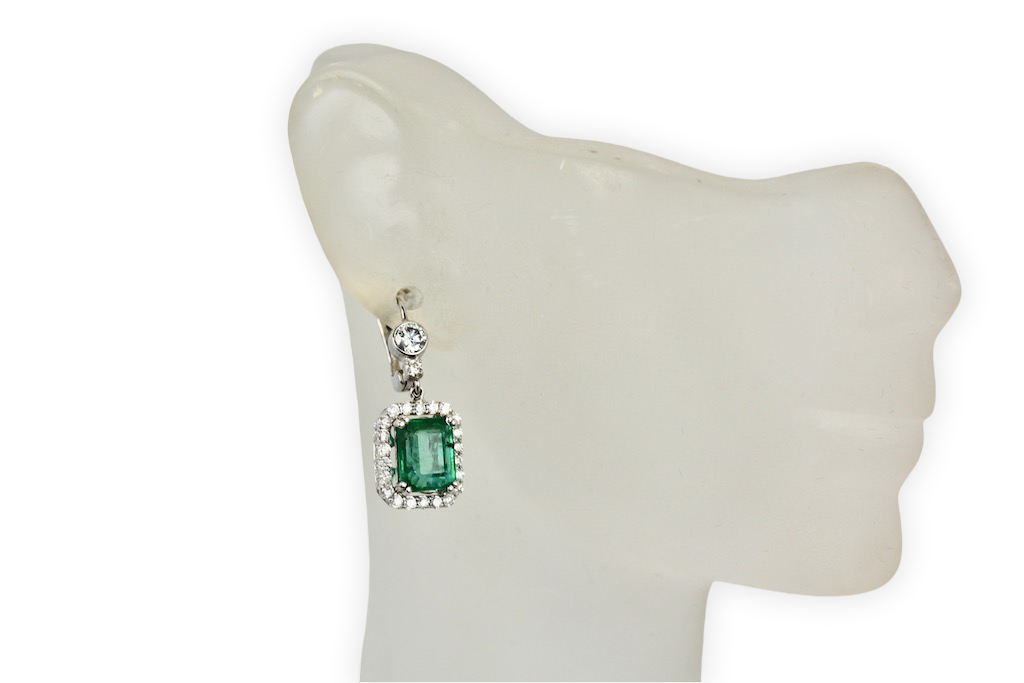 Emerald Diamond 18K Earrings - Detail View 2 | Cris Notti Jewels