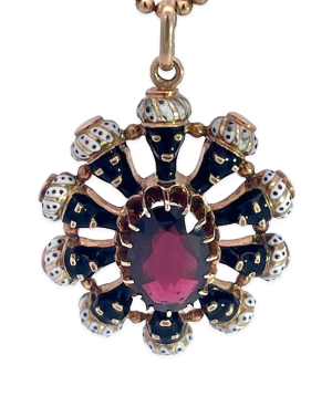 Moretto Pendant Necklace set and Earrings