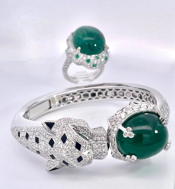 Emerald Diamond Onyx Panthere Bracelet with Large Cabochon Emerald 29.78 cts - Fine Estate & Vintage Jewelry | Cris Notti Jewels