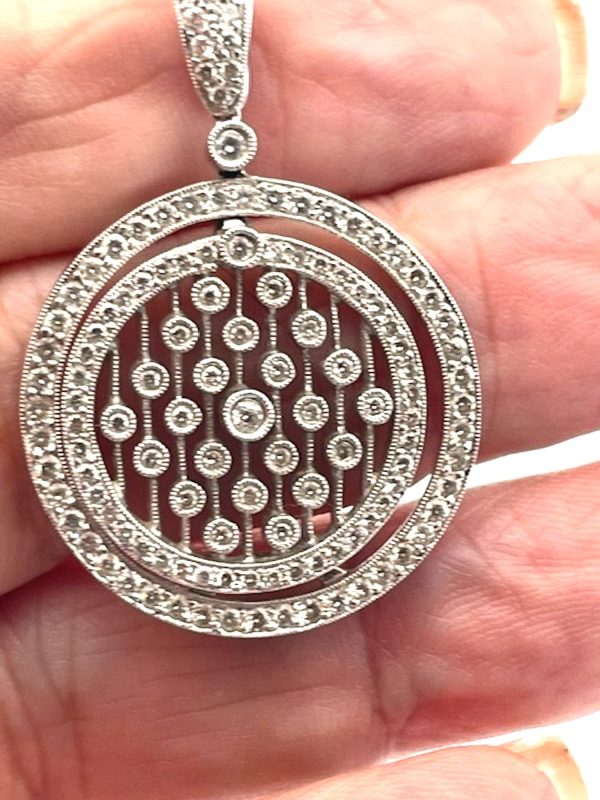Diamond Circle Pendant Necklace 18K - Fine Estate & Vintage Jewelry | Cris Notti Jewels